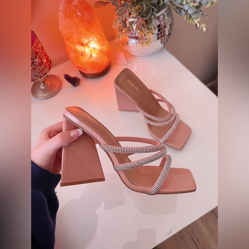 rose pink pumps